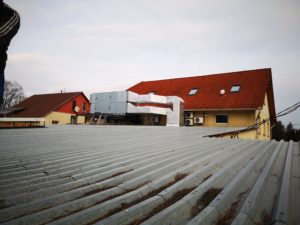 Miskolci sprint nyomda légkezelő a tetőn